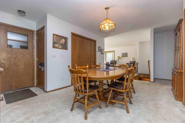 $299,900 | 87 28th Avenue North, Fargo, ND 58102