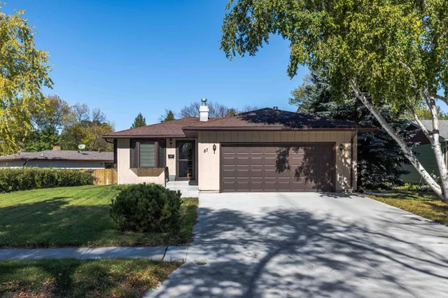 $299,900 | 87 28th Avenue North, Fargo, ND 58102