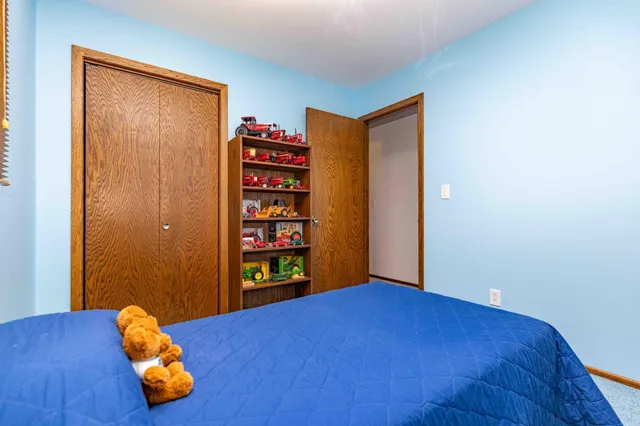 $299,900 | 87 28th Avenue North, Fargo, ND 58102