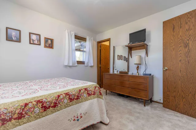 $299,900 | 87 28th Avenue North, Fargo, ND 58102