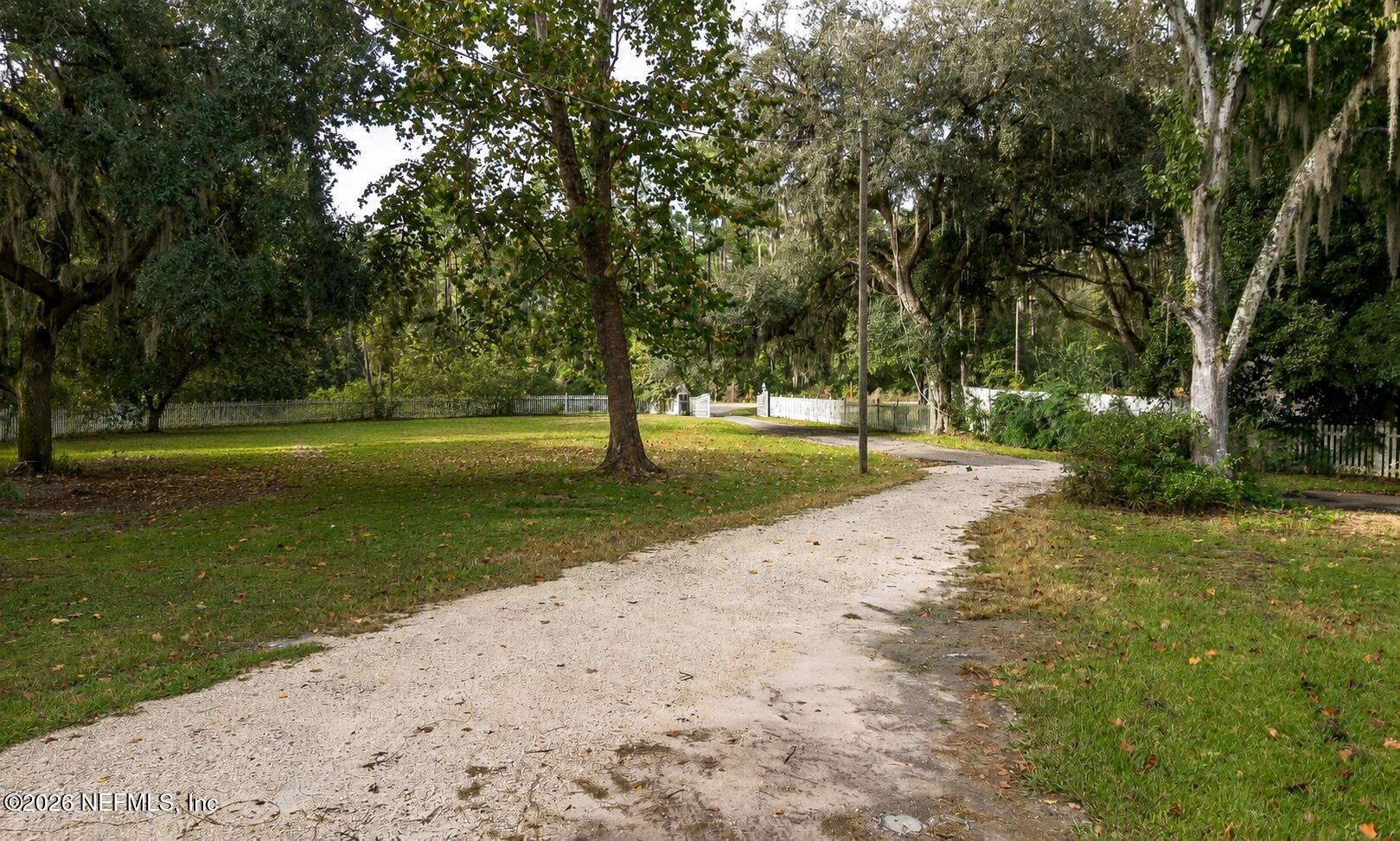 590 Palmetto Bluff Road Palatka, FL 32177 - Photo 4 of 9 1.65 Acres