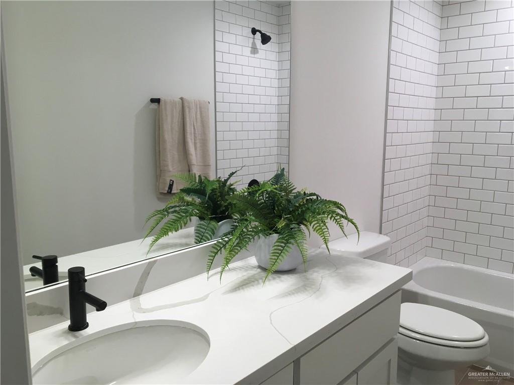 14013 Boykin Crk Road McAllen, TX 78504 - Photo 18 of 22
