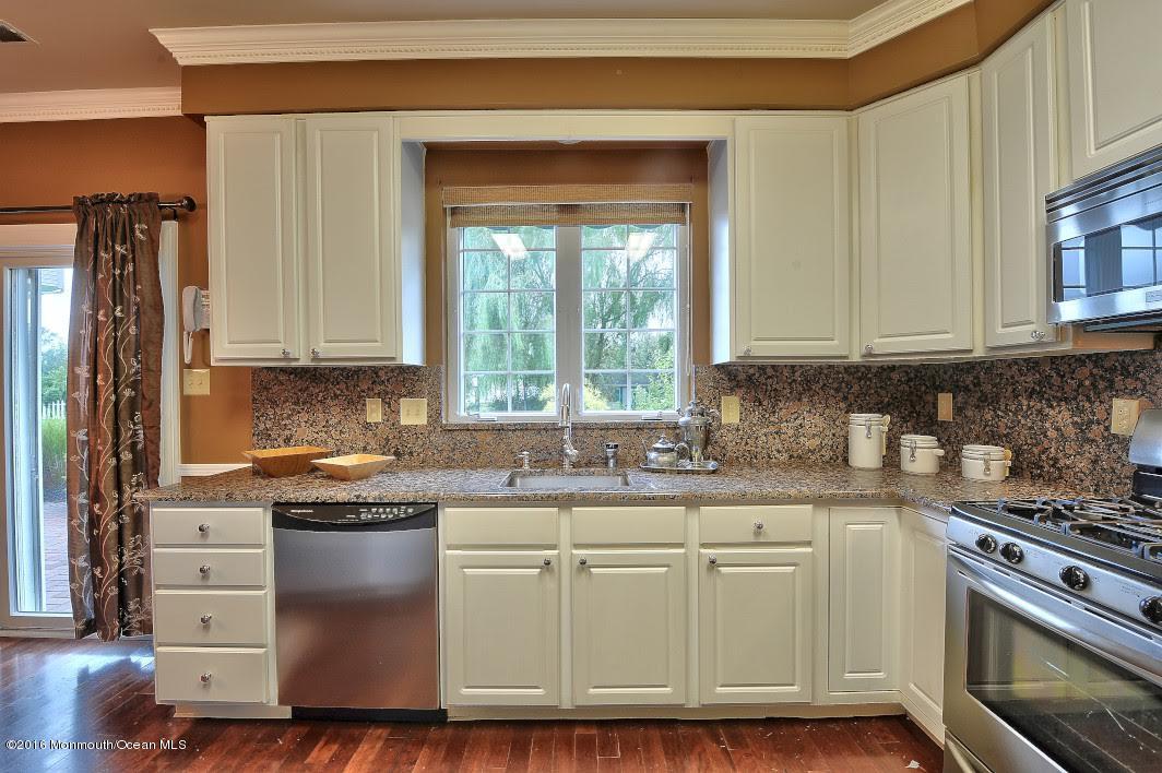 2 Grindstone Road Howell, NJ 07731 - Photo 8 of 35 grindstone kitchen 4
