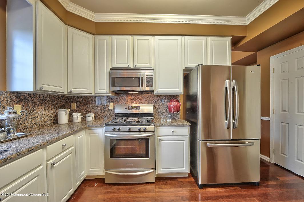 2 Grindstone Road Howell, NJ 07731 - Photo 9 of 35 grindstone kitchen 5