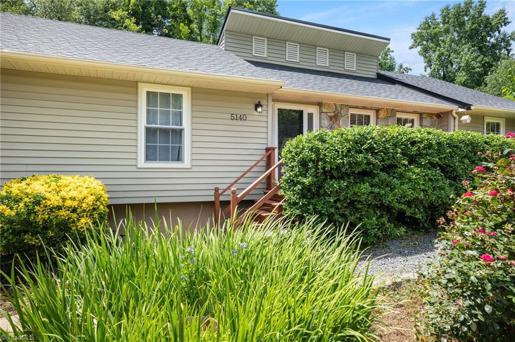 5140 Cobblestone Road Winston-Salem, NC 27106 - Photo 4 of 48 Gallery Image 4