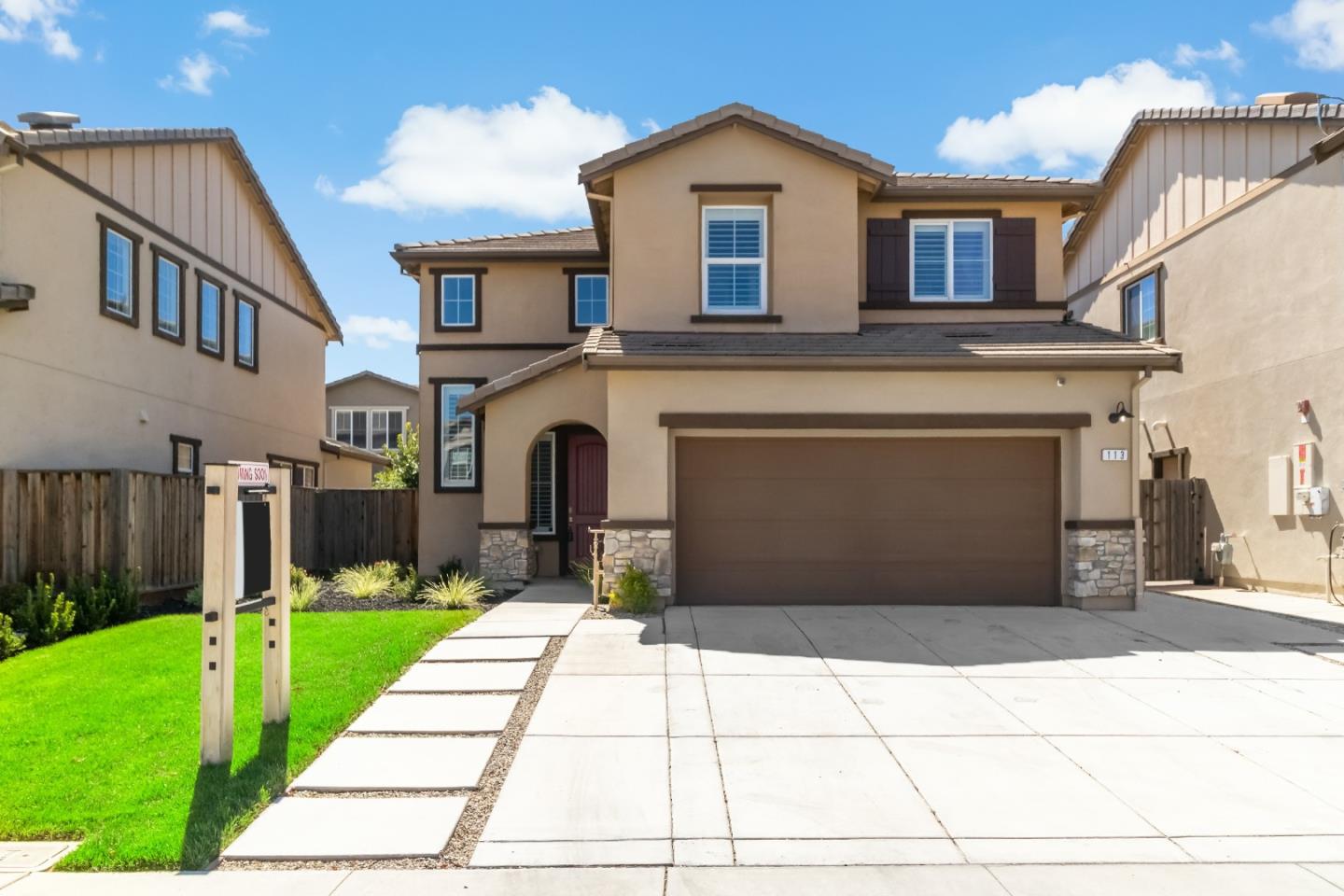 113 Willowrun Way Oakley, CA 94561 - Photo 3 of 63 a front view of house with yard