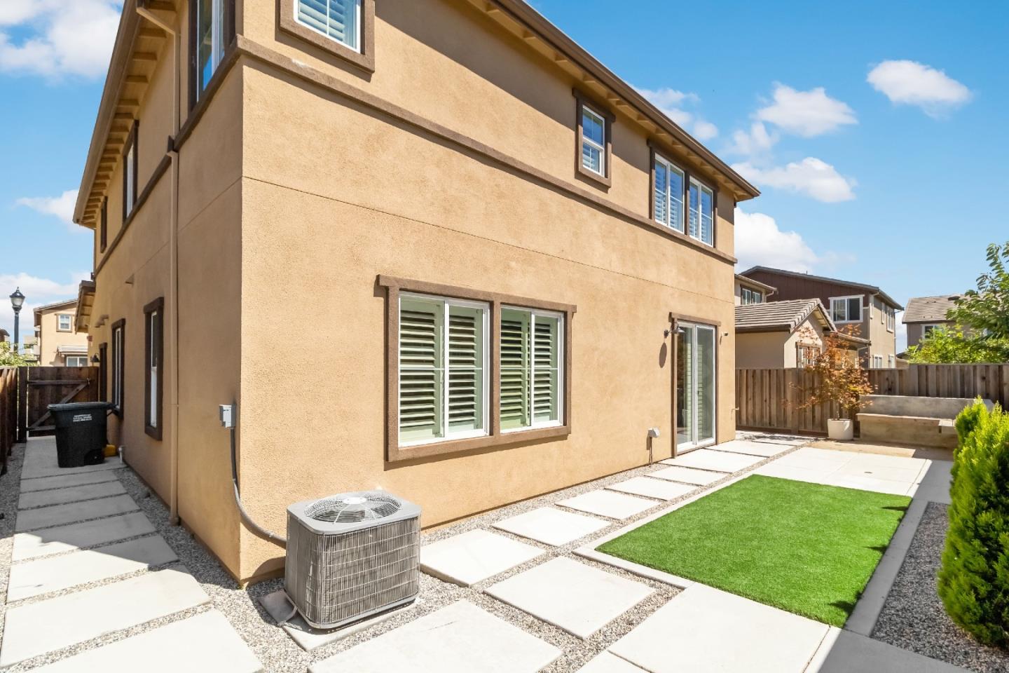 113 Willowrun Way Oakley, CA 94561 - Photo 57 of 63 a front view of a house