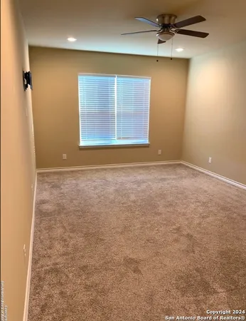 $2,000 | 220 East Byrd Boulevard, Universal City, TX 78148