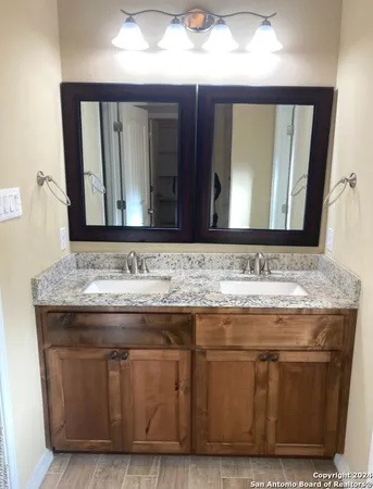 $2,000 | 220 East Byrd Boulevard, Universal City, TX 78148