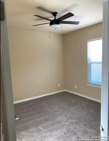$2,000 | 220 East Byrd Boulevard, Universal City, TX 78148