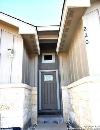 $2,000 | 220 East Byrd Boulevard, Universal City, TX 78148