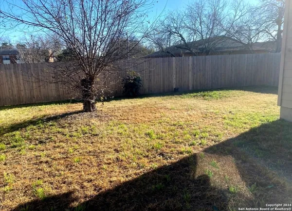 $2,000 | 220 East Byrd Boulevard, Universal City, TX 78148