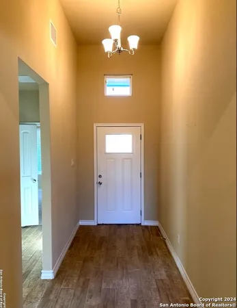 $2,000 | 220 East Byrd Boulevard, Universal City, TX 78148