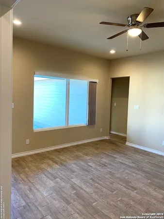 $2,000 | 220 East Byrd Boulevard, Universal City, TX 78148