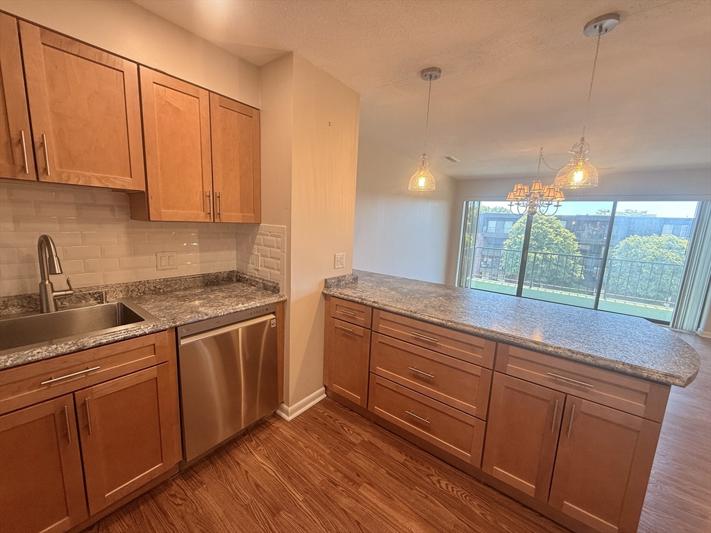 1006 Paradise Road, Unit N3R Swampscott, MA 01907 - Photo 32 of 35