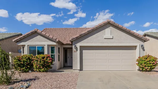 $2,200 | 10778 West Cambridge Avenue, Avondale, AZ 85392