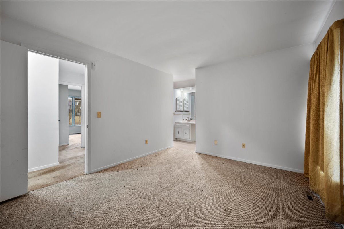 30 Somerset Road Montgomery, IL 60538 - Photo 16 of 30 an empty room with closet and windows
