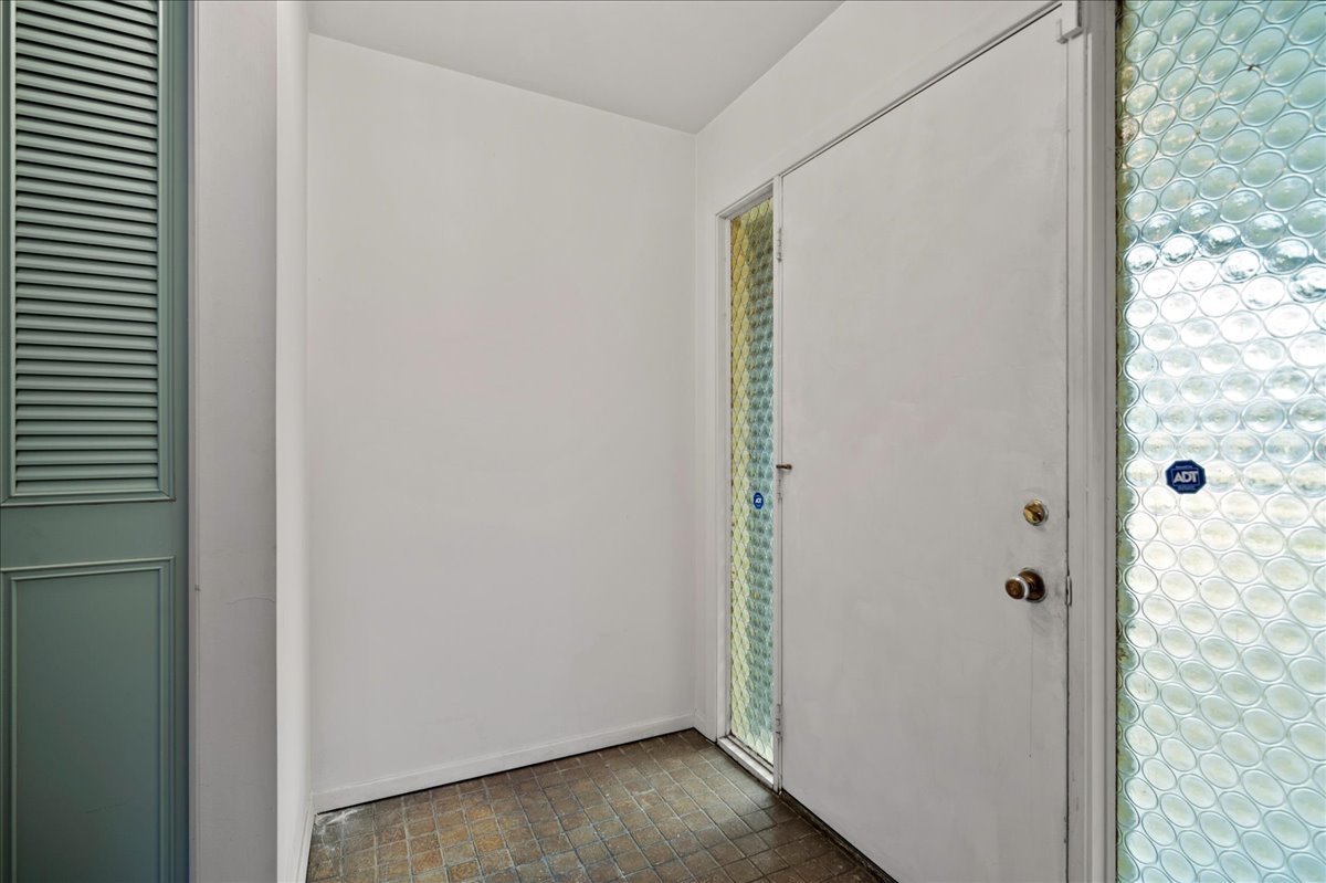 30 Somerset Road Montgomery, IL 60538 - Photo 2 of 30 a view of a small space with closet area