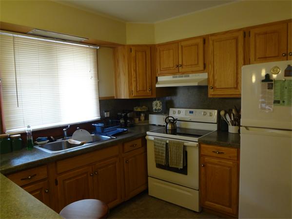 15 Oakhurst Street Springfield, MA 01104 - Photo 3 of 9