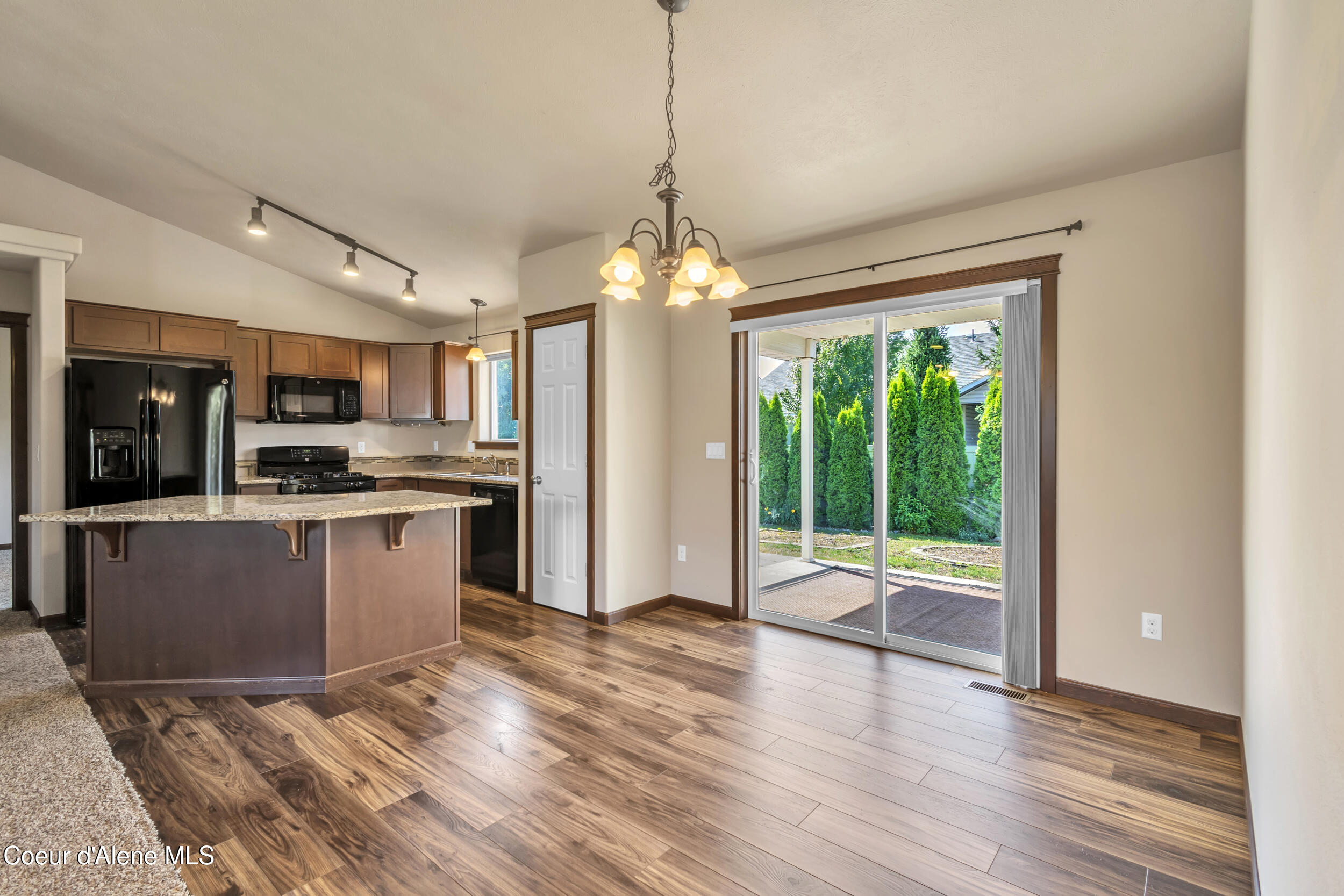 6684 West Conner Street Rathdrum, ID 83858 - Photo 16 of 42 Dining Room