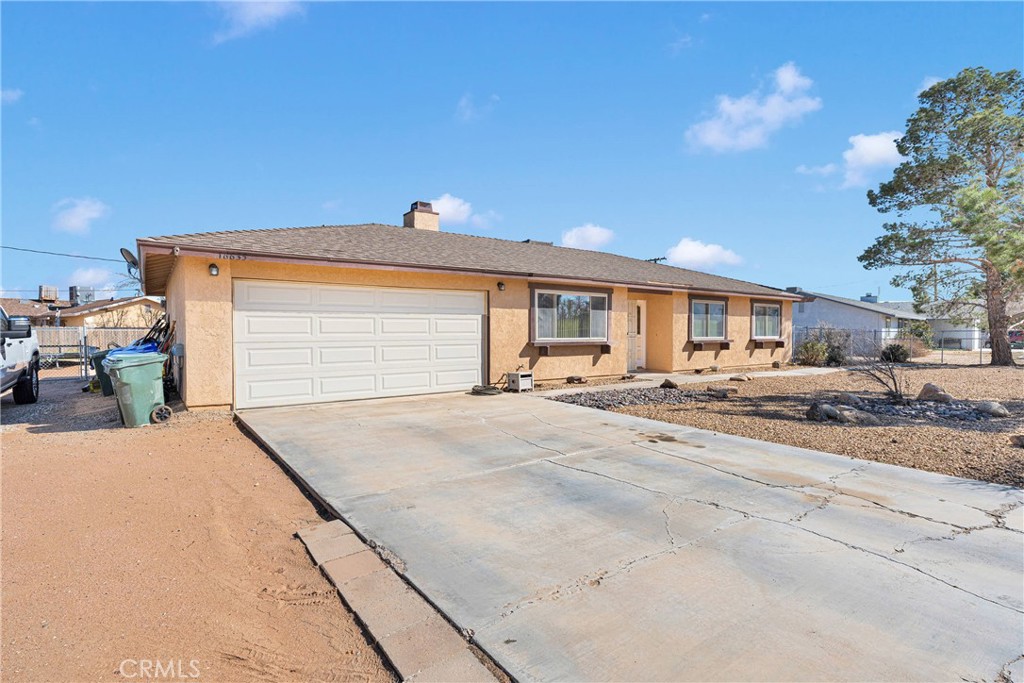 16635 Osage Road Apple Valley, CA 92307 - Photo 2 of 27