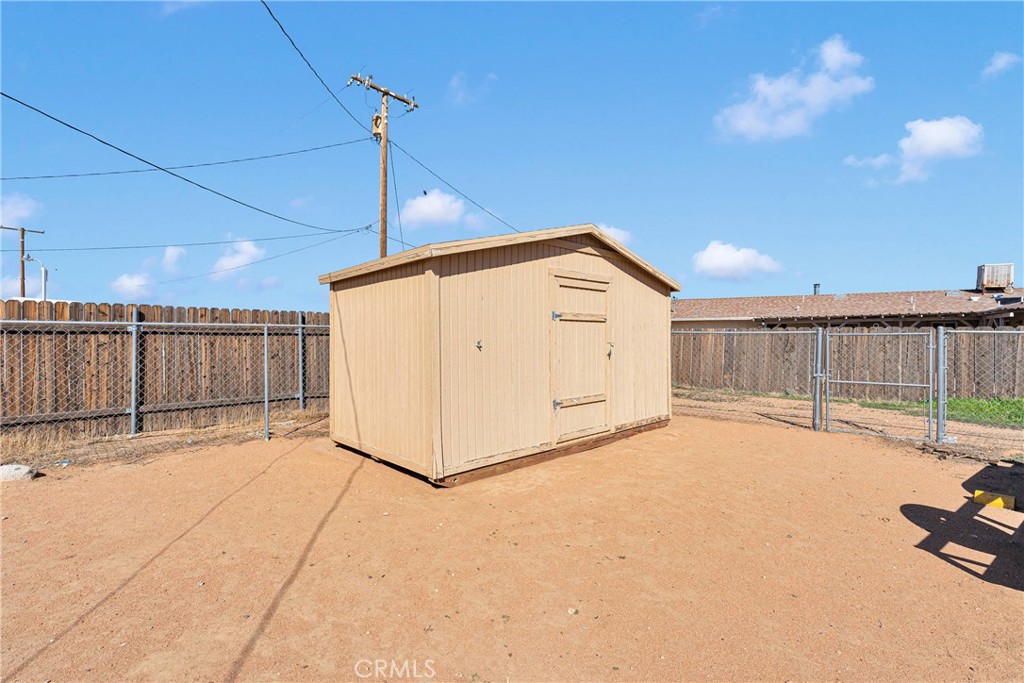 16635 Osage Road Apple Valley, CA 92307 - Photo 24 of 27