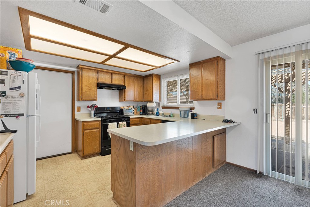 16635 Osage Road Apple Valley, CA 92307 - Photo 9 of 27