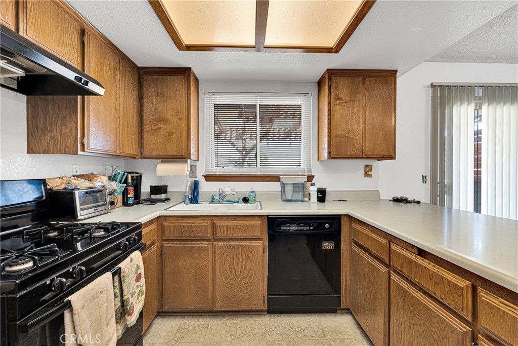 16635 Osage Road Apple Valley, CA 92307 - Photo 10 of 27