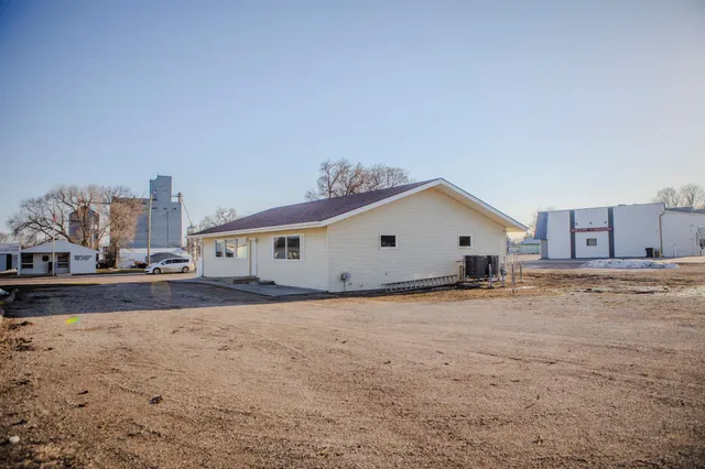 $124,900 | 118 East Main Street, Cyrus, MN 56323