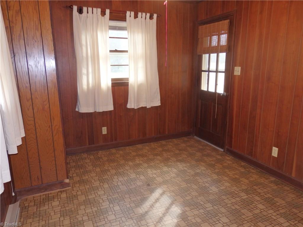 1018 Sutton Road Greensboro, NC 27406 - Photo 15 of 47 Office space with outside entrance to carport.