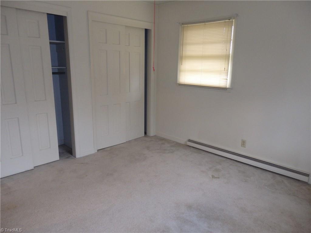 1018 Sutton Road Greensboro, NC 27406 - Photo 21 of 47 Bathroom