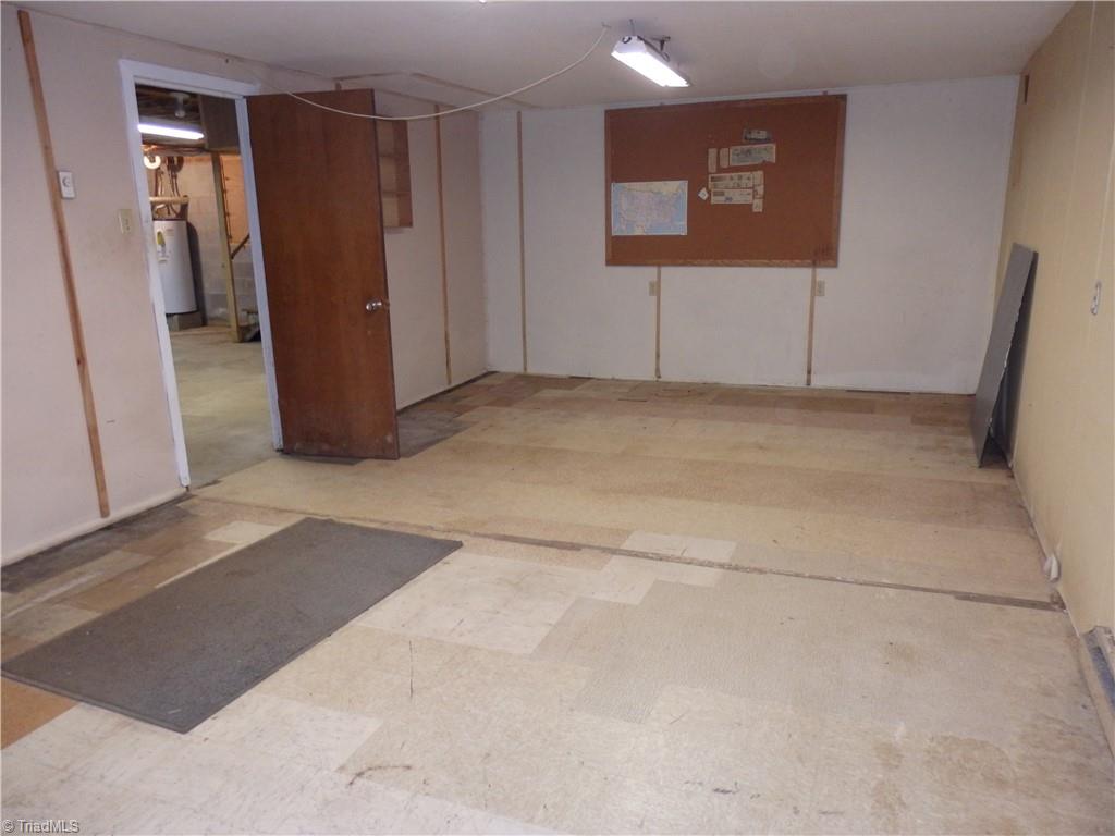 1018 Sutton Road Greensboro, NC 27406 - Photo 27 of 47 Heated room in basement.