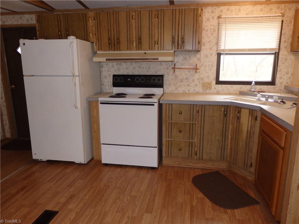 1018 Sutton Road Greensboro, NC 27406 - Photo 39 of 47 Kitchen.