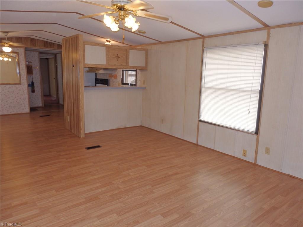 1018 Sutton Road Greensboro, NC 27406 - Photo 41 of 47 Livingroom
