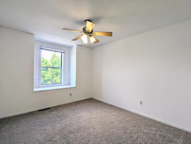 $1,950 | 14260 Empire Avenue, Apple Valley, MN 55124