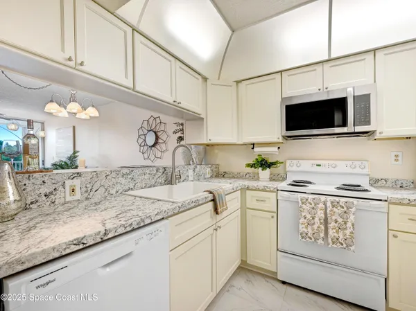 $148,900 | 1410 Huntington Lane, Unit 1203, Rockledge, FL 32955