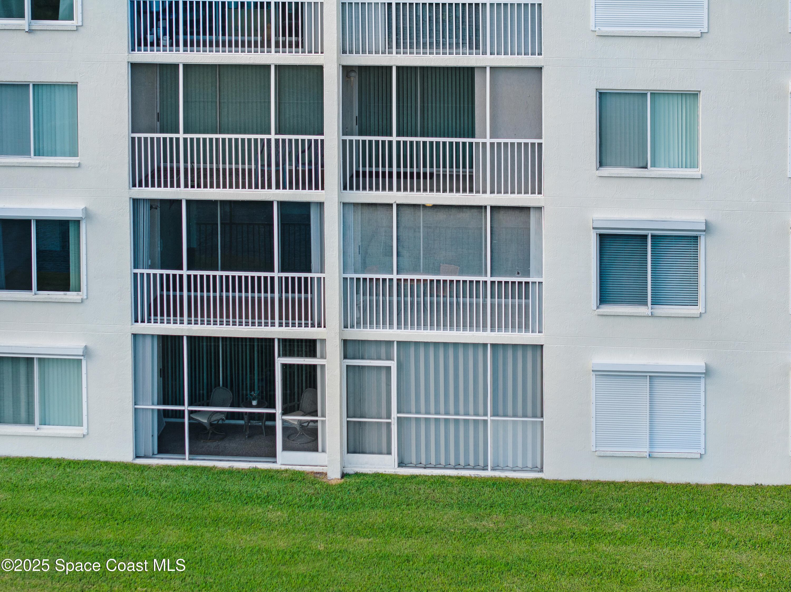 1410 Huntington Lane, Unit 1203 Rockledge, FL 32955 - Photo 31 of 46 Second Floor Right View