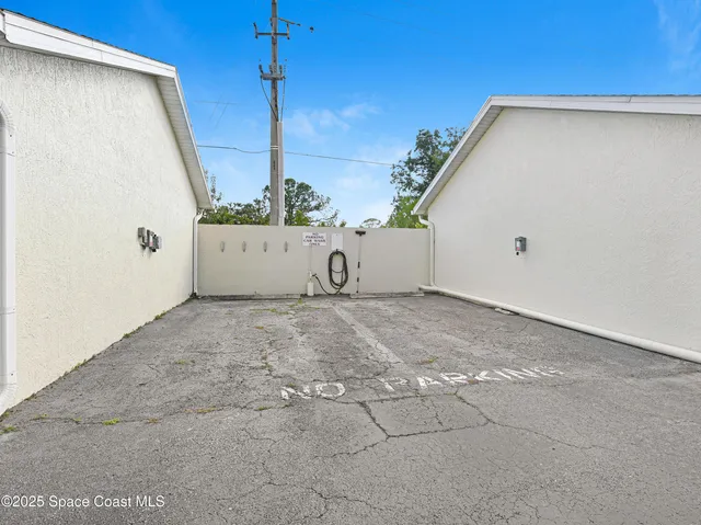 $159,900 | 1410 Huntington Lane, Unit 1203, Rockledge, FL 32955