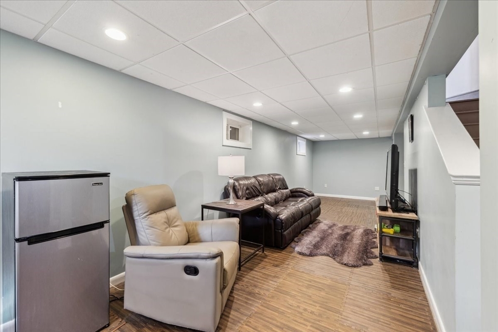 12 Longmeadow Road Medfield, MA 02052 - Photo 37 of 41 Gallery Image 37