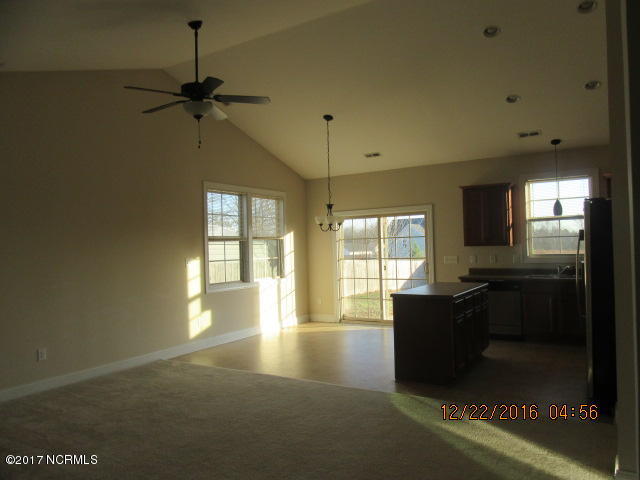 411 Haw Branch Road Richlands, NC 28574 - Photo 5 of 20 IMG_1136