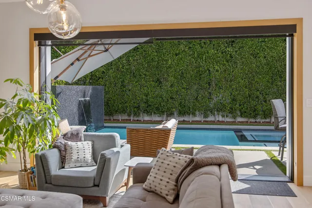 $3,195,000 | 5444 Murietta Avenue, Sherman Oaks, CA 91401