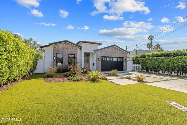 $3,195,000 | 5444 Murietta Avenue, Sherman Oaks, CA 91401