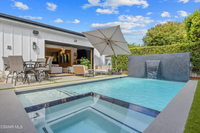 $3,195,000 | 5444 Murietta Avenue, Sherman Oaks, CA 91401