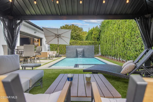 $3,195,000 | 5444 Murietta Avenue, Sherman Oaks, CA 91401