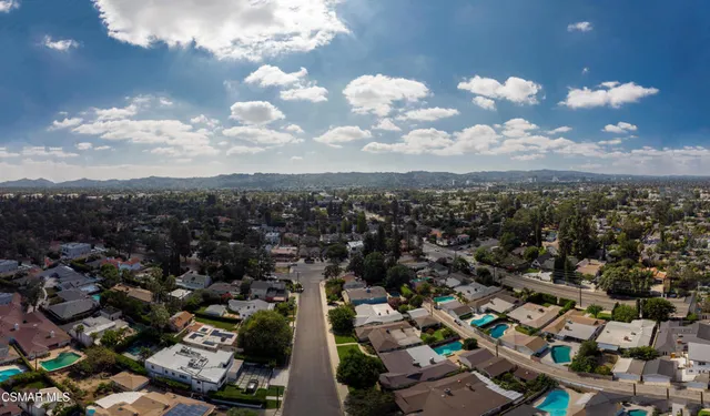 $3,195,000 | 5444 Murietta Avenue, Sherman Oaks, CA 91401