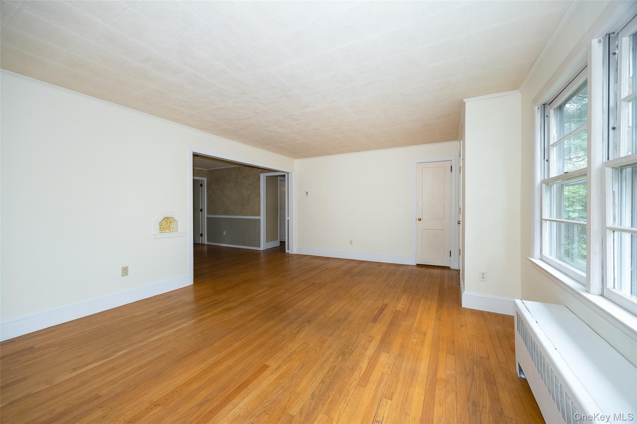 166 Vassar Road Poughkeepsie, NY 12603 - Photo 5 of 24