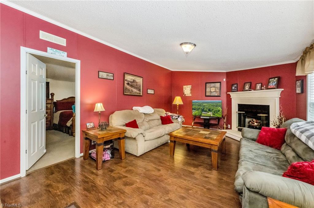 1089 Austin Little Mountain Road Ronda, NC 28670 - Photo 23 of 49 Gallery Image 23