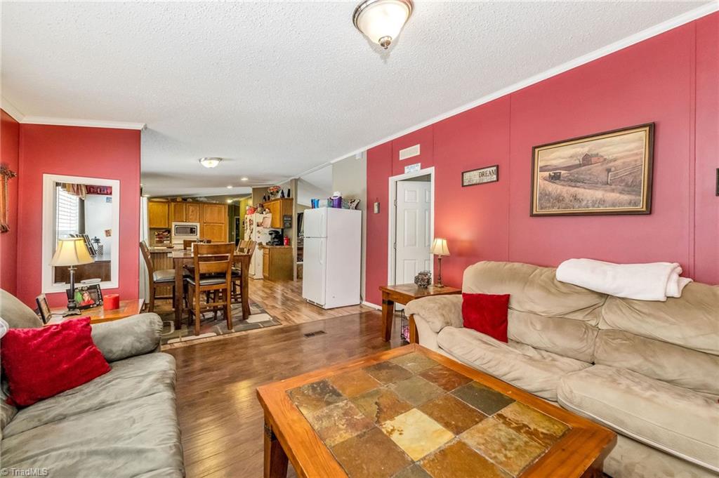 1089 Austin Little Mountain Road Ronda, NC 28670 - Photo 27 of 49 Gallery Image 27