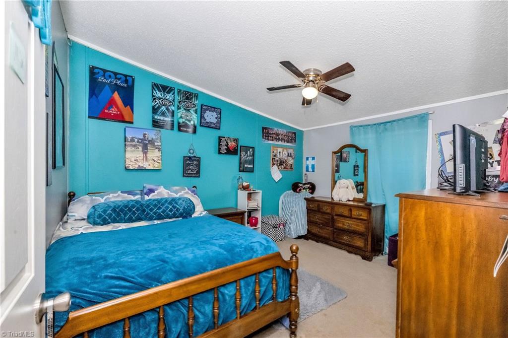 1089 Austin Little Mountain Road Ronda, NC 28670 - Photo 33 of 49 Gallery Image 33
