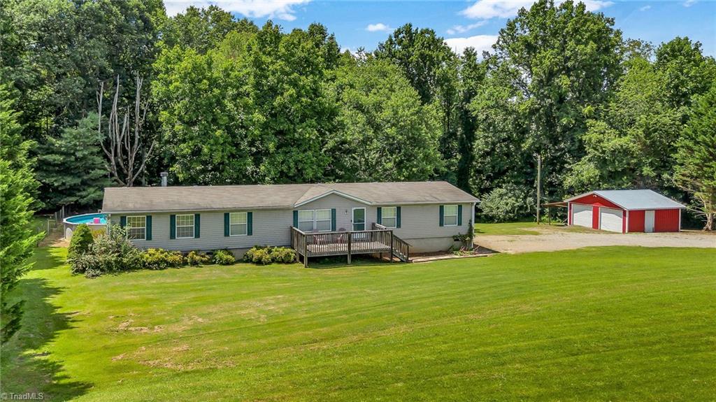1089 Austin Little Mountain Road Ronda, NC 28670 - Photo 4 of 49 Gallery Image 4